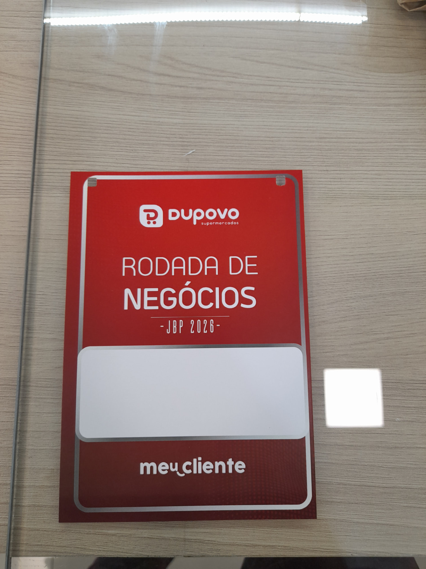Placa em acrílico personalizada para rodada de negócios de supermercado
